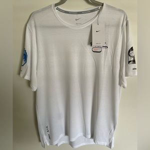 Nike Dri-FIT Miler NYC Size M Short Sleeve Running Top Shirt DN7509-100 NWT